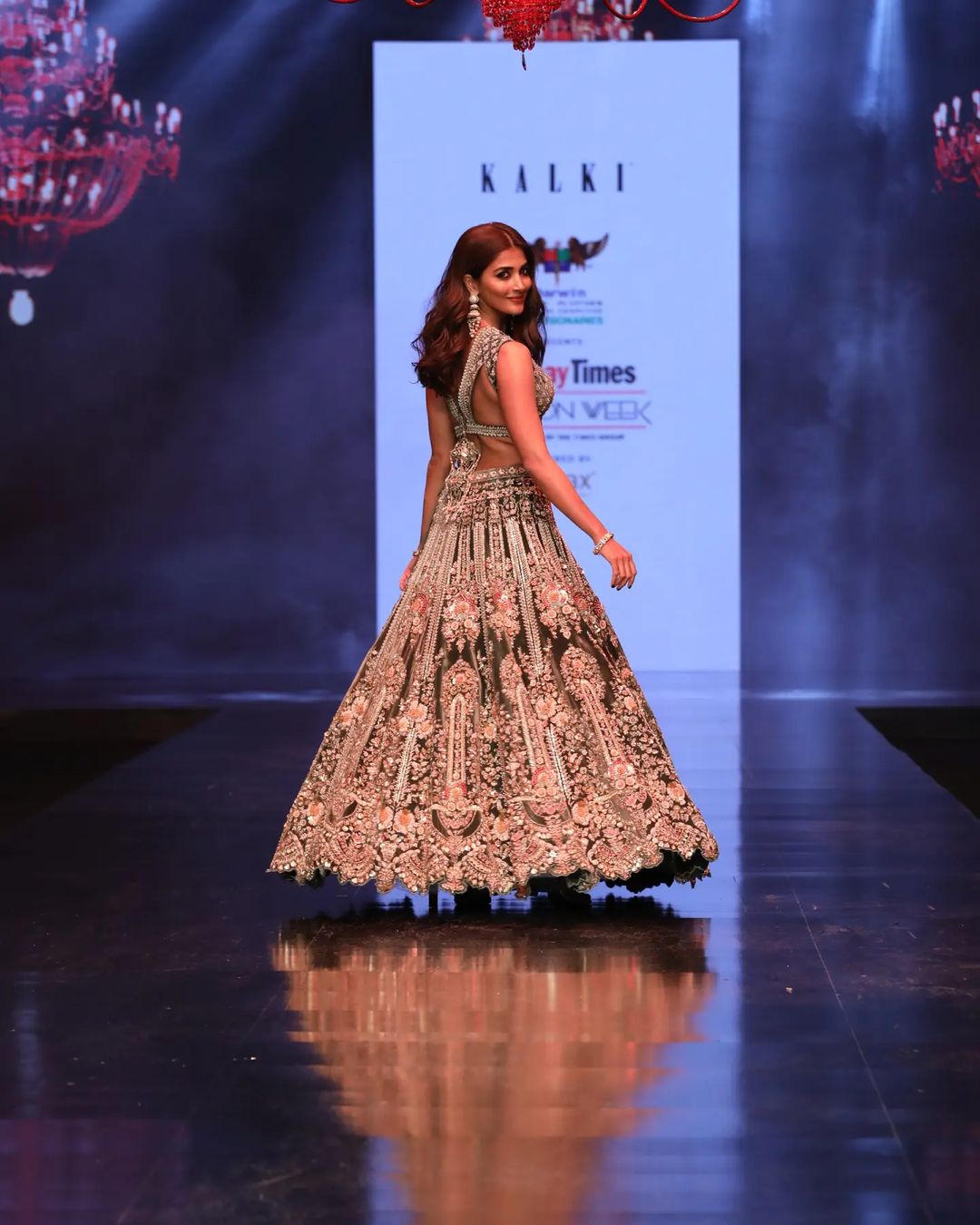 As a showstopper, Pooja Hegde walks the runway for Kalki Fashion